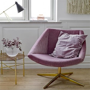 I-Grande-14084-fauteuil-rose-imitation-velours-pied-dore-pivotant-design-bloomingville-sool.net